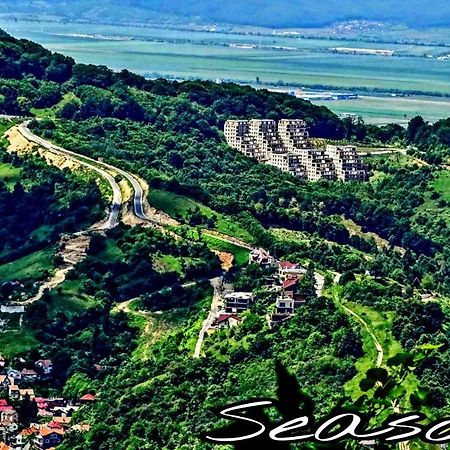 Seasons Mountain Suite Brassó Kültér fotó